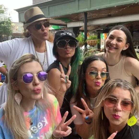 LIKE To Be Notified Of My Upcoming Shows! - Picture 6 of 11